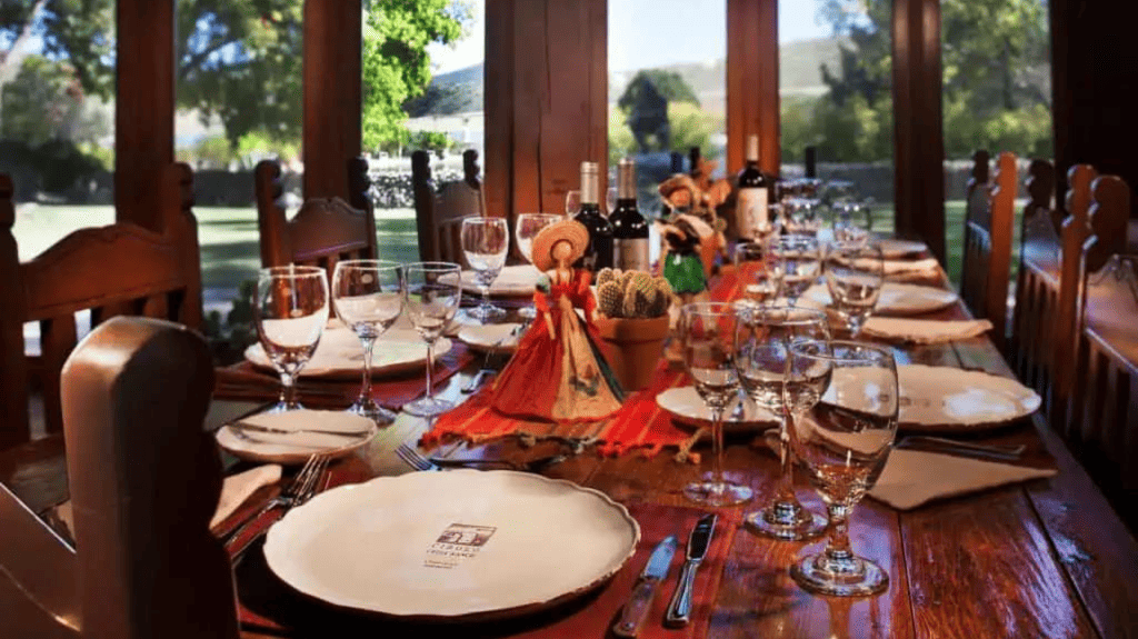 Cibolo dining room plateware